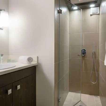 Duplex De 120 M² A 1650, Pour 8 Pers., Centre Station, Proche Pistes Avec Cheminee Et Parking - Fr-1-631-161 Apartment Courchevel