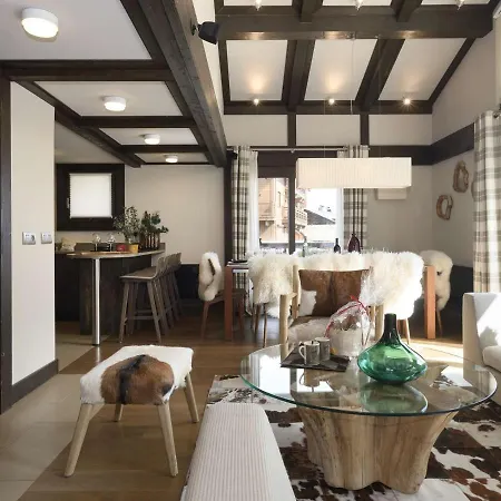 Duplex De 120 M² A 1650, Pour 8 Pers., Centre Station, Proche Pistes Avec Cheminee Et Parking - Fr-1-631-161 Apartment *